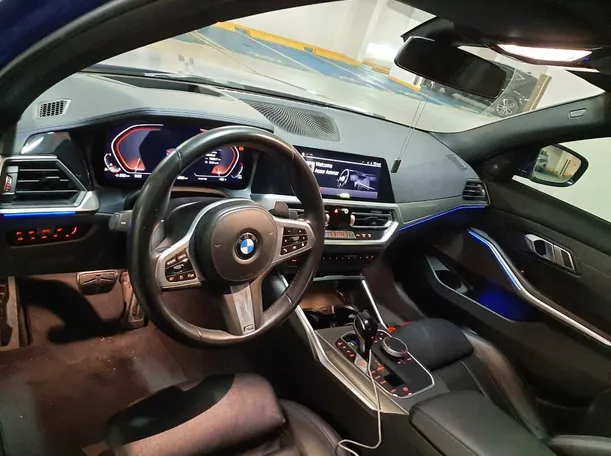 Car image 11
