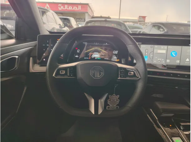 Car image 26