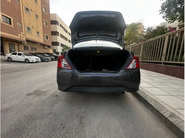 Car image 22