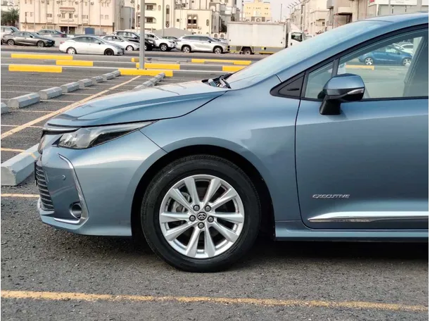 Car image 9