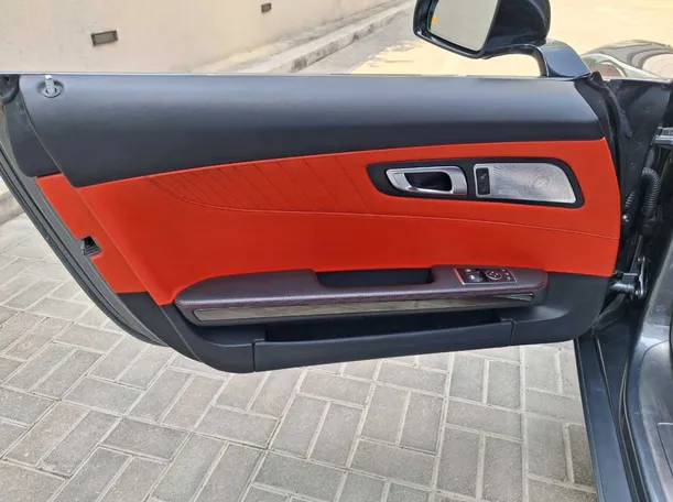 Car image 10