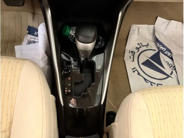 Car image 12