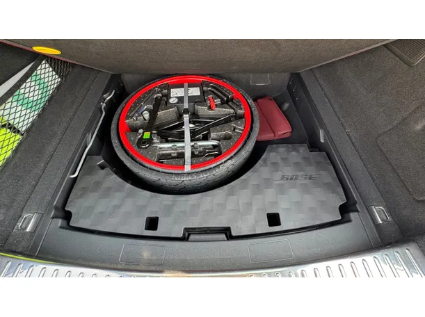 Car image 27