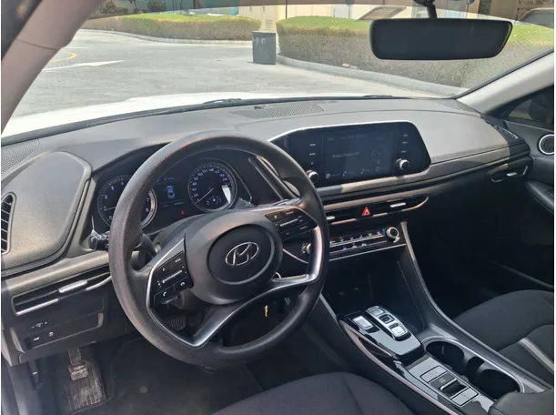 Car image 11