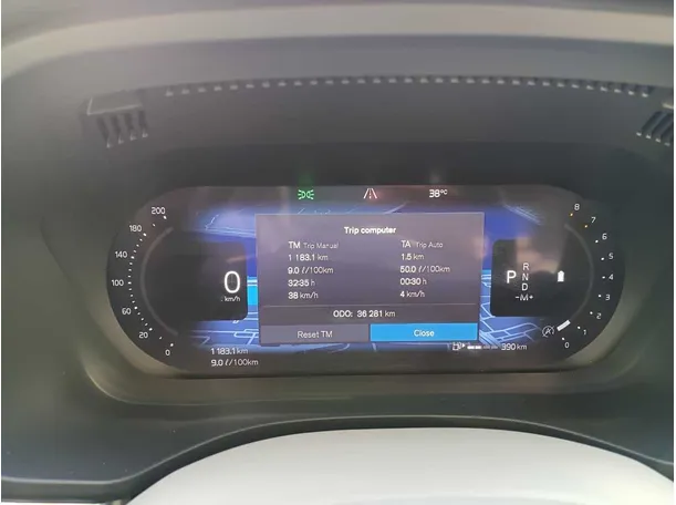 Car image 18