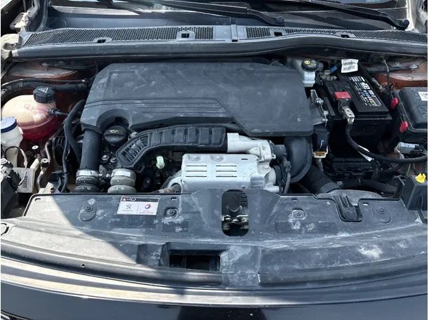 Car image 27