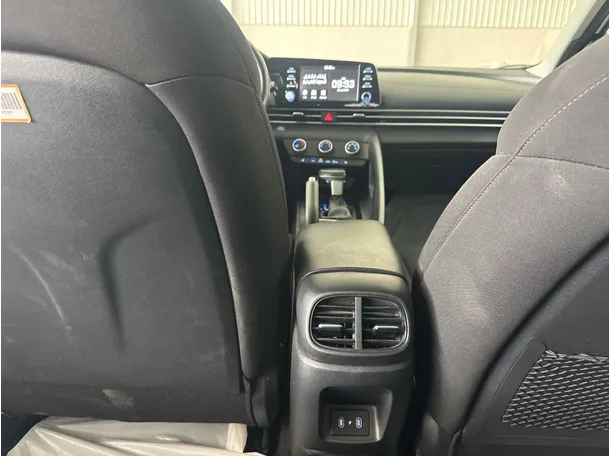 Car image 22