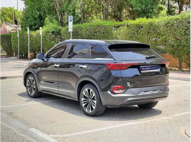 Car image 7
