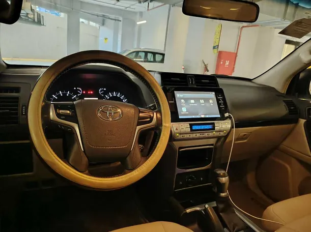 Car image 28