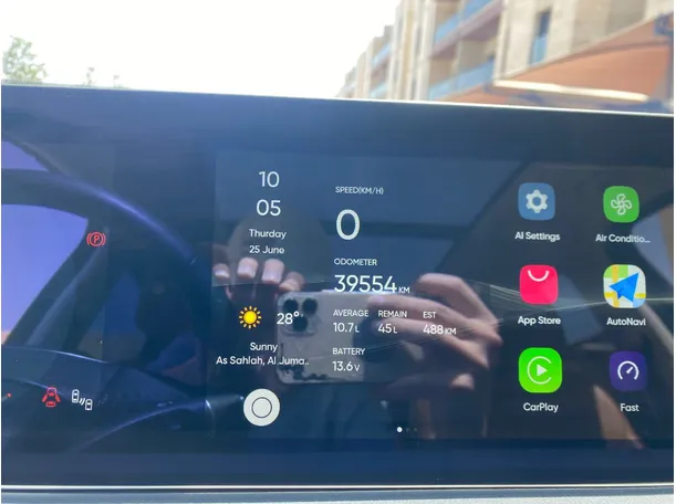 Car image 18