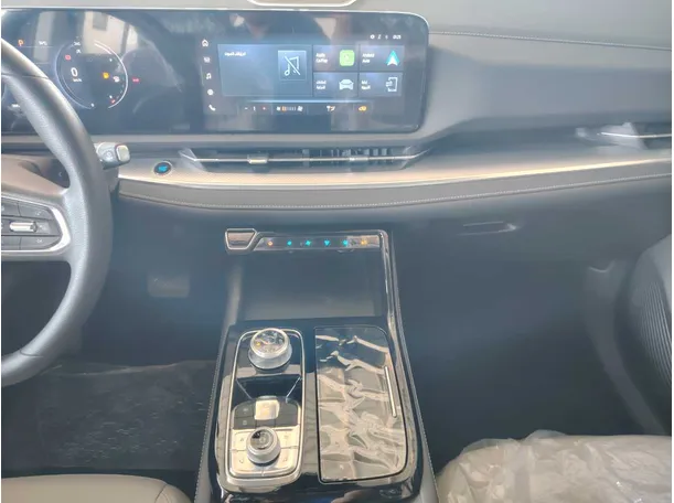 Car image 21