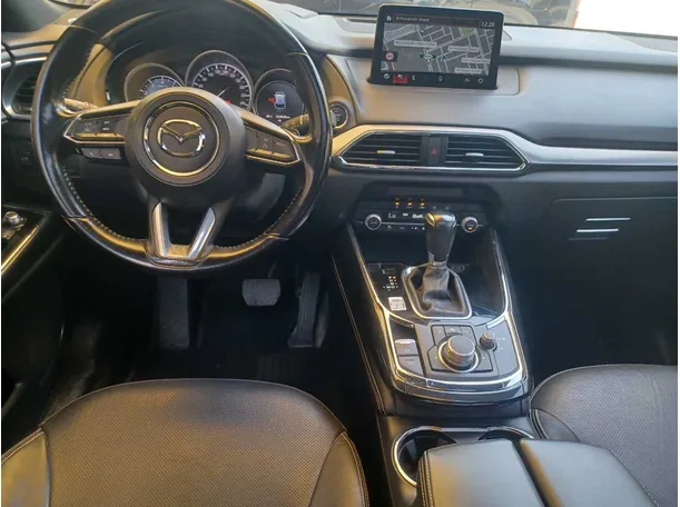 Car image 16