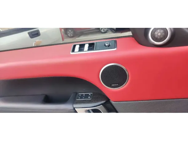 Car image 29