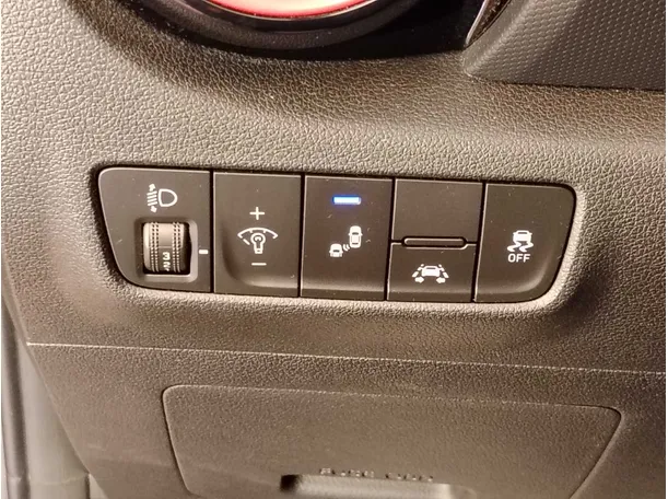 Car image 32