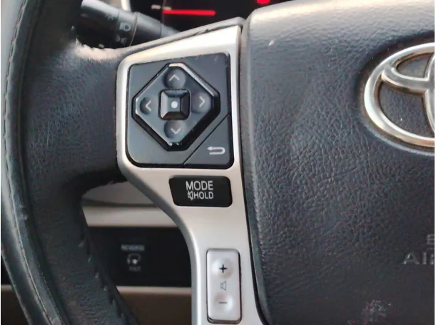 Car image 37