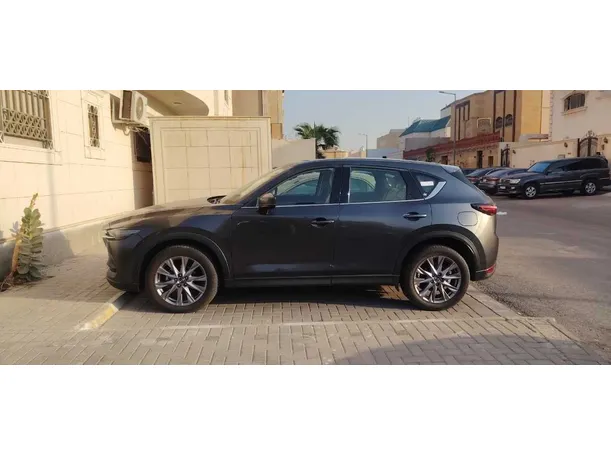 Car image 8