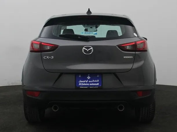 Car image 12