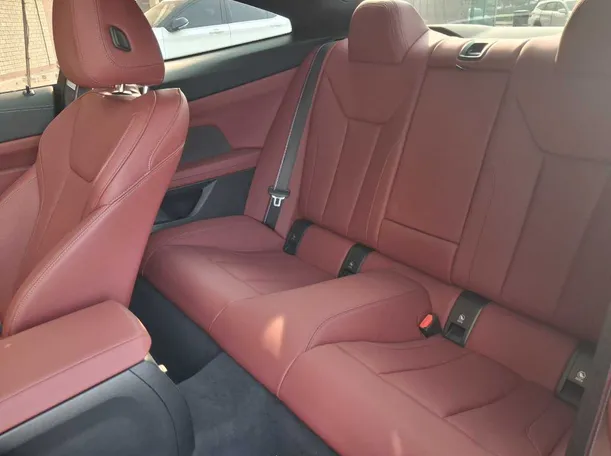 Car image 13