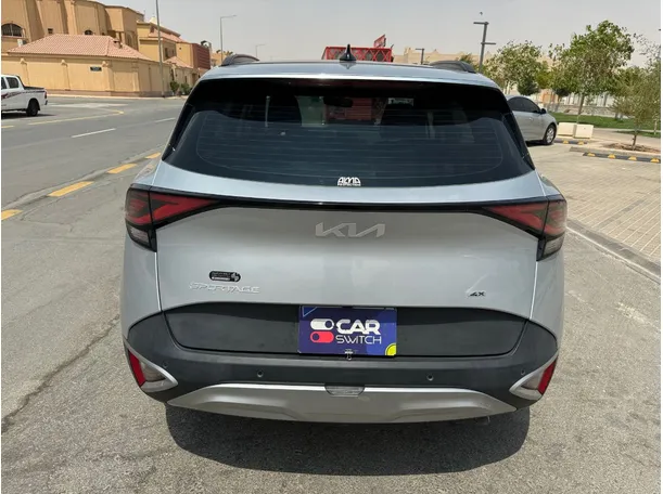 Car image 6