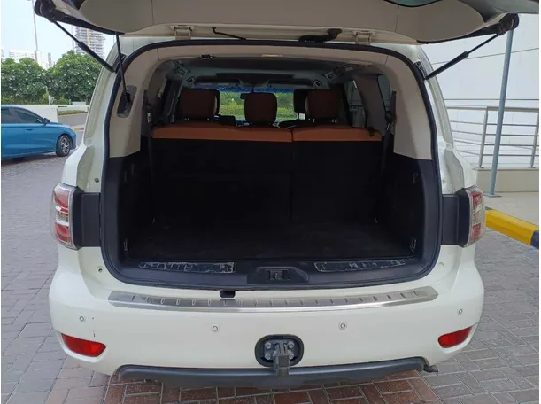 Car image 20
