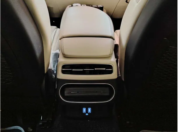 Car image 38