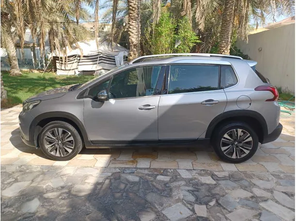 Car image 8