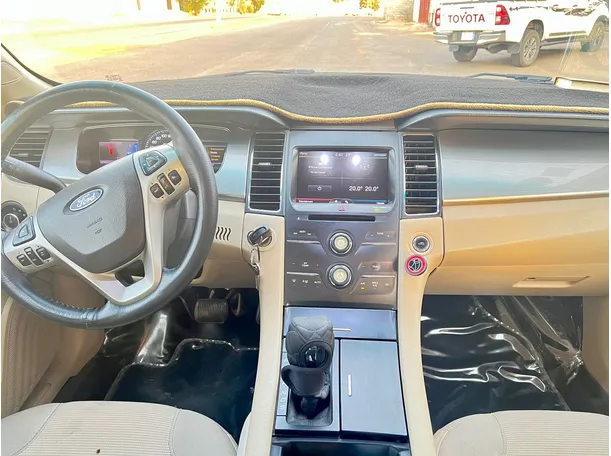 Car image 6