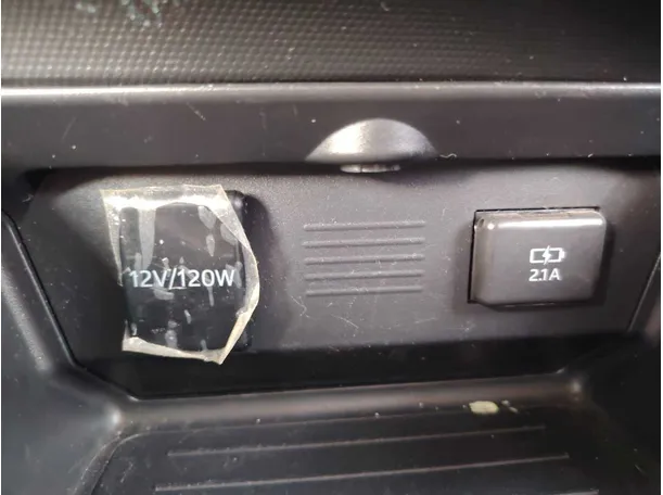 Car image 25
