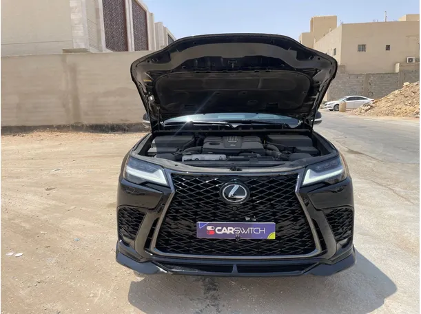Car image 25