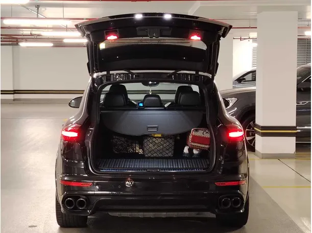 Car image 22