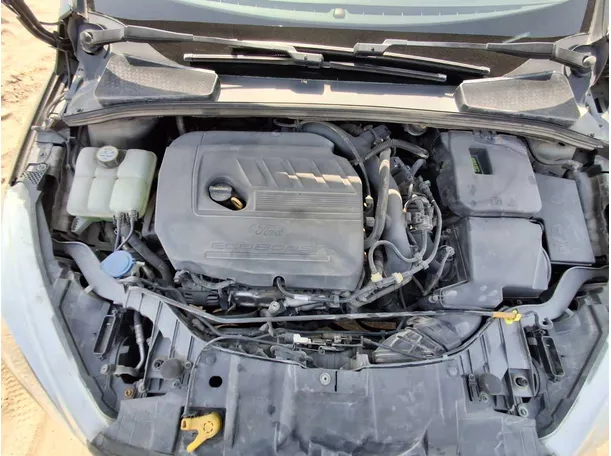Car image 19