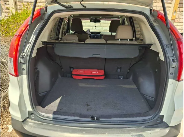 Car image 19