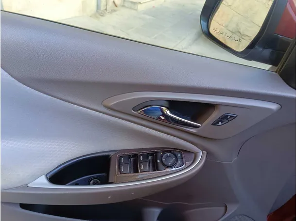Car image 26