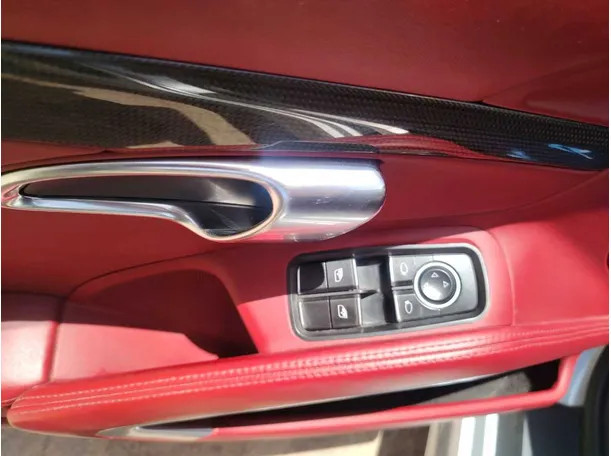 Car image 29
