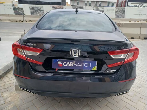 Car image 6