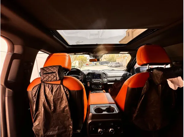 Car image 17