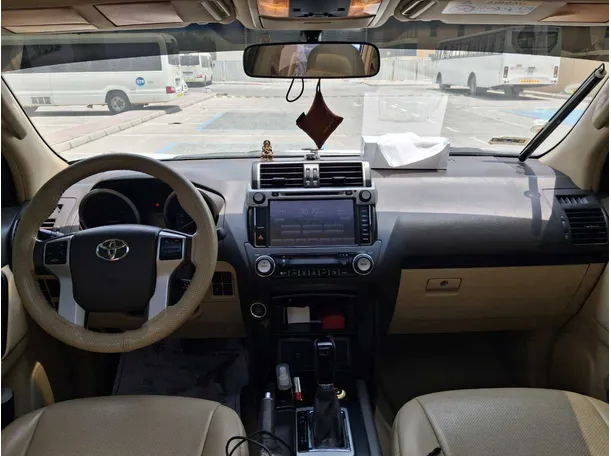 Car image 17