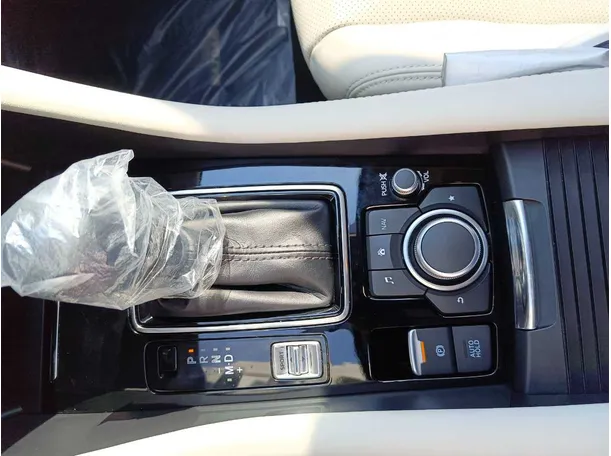Car image 23