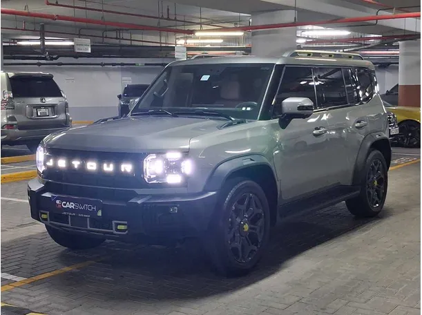 Car image 4