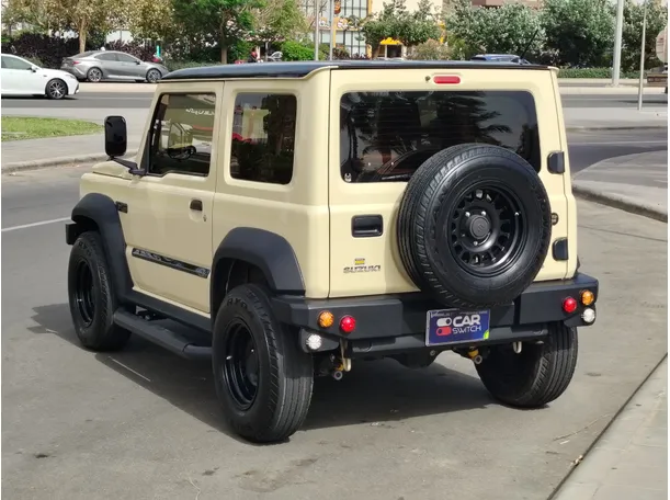Car image 7