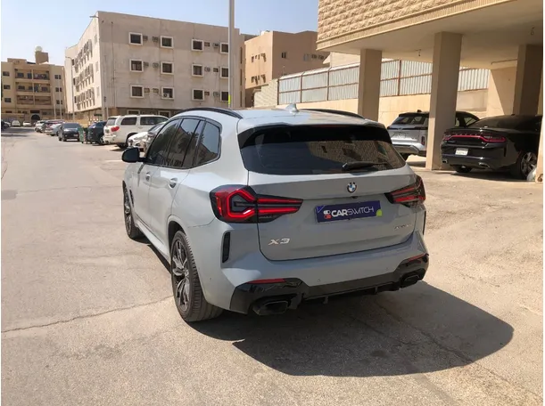 Car image 7