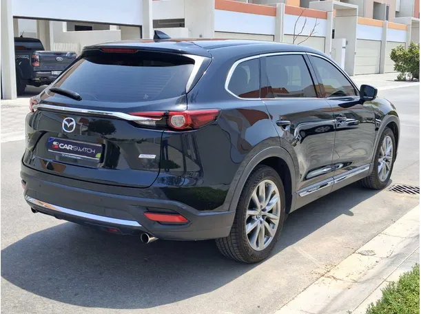 Car image 5