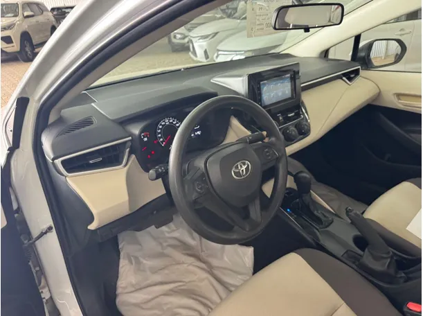 Car image 15