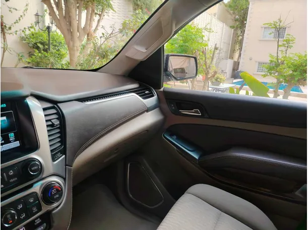 Car image 37