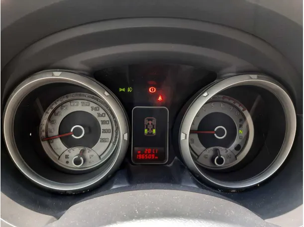 Car image 18