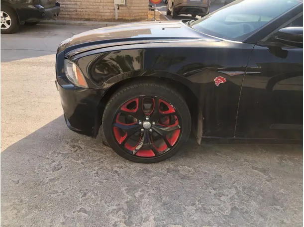 Car image 9