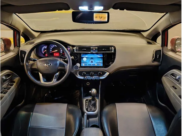 Car image 17