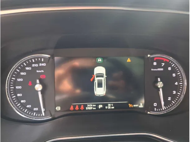 Car image 18