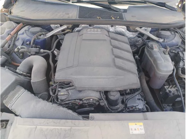 Car image 25