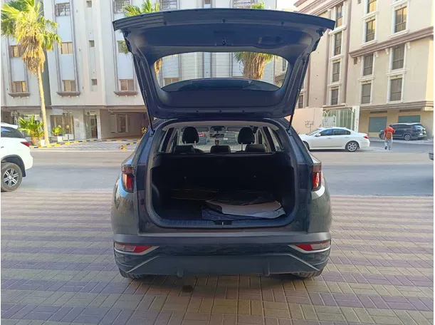 Car image 26